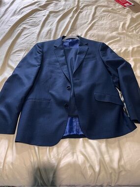 Classic Men's Navy Two-Button Sondergaard Suit Jacket